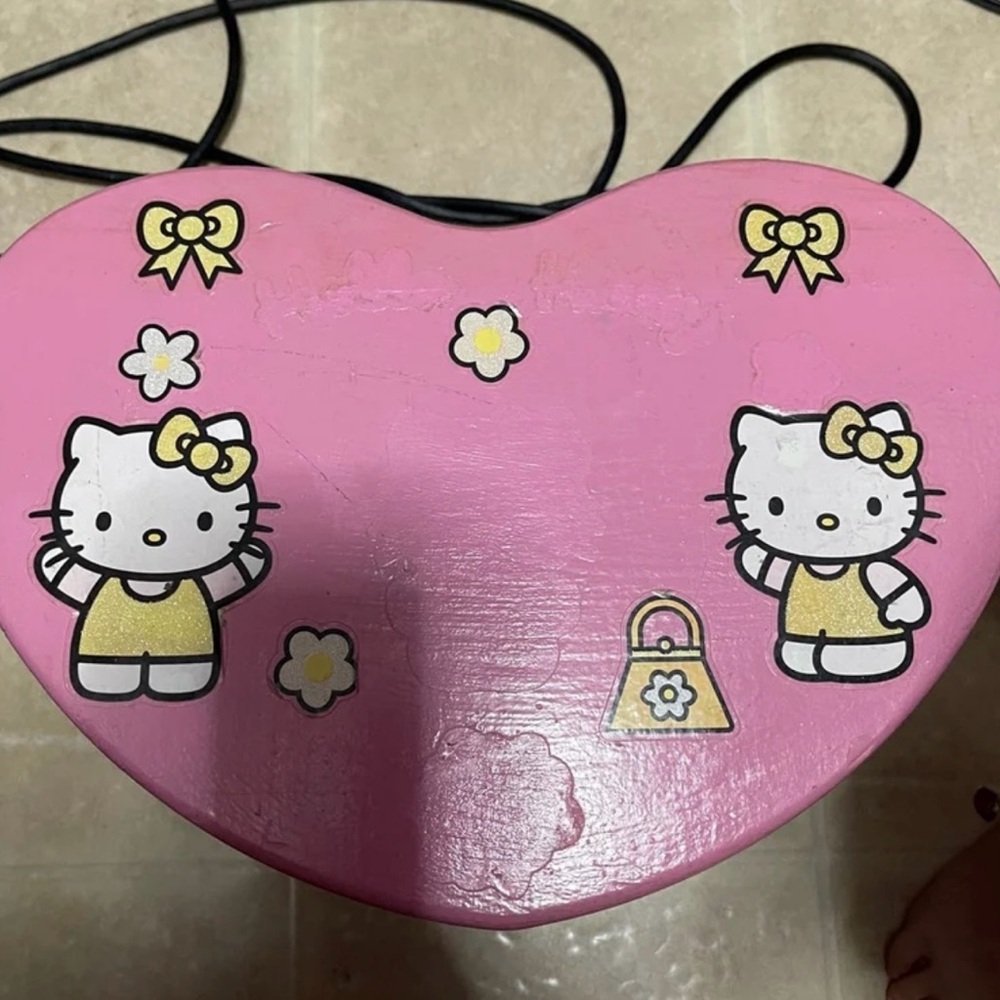 Hello Kitty Pink and Gold Heart-Shaped Trinket Box
